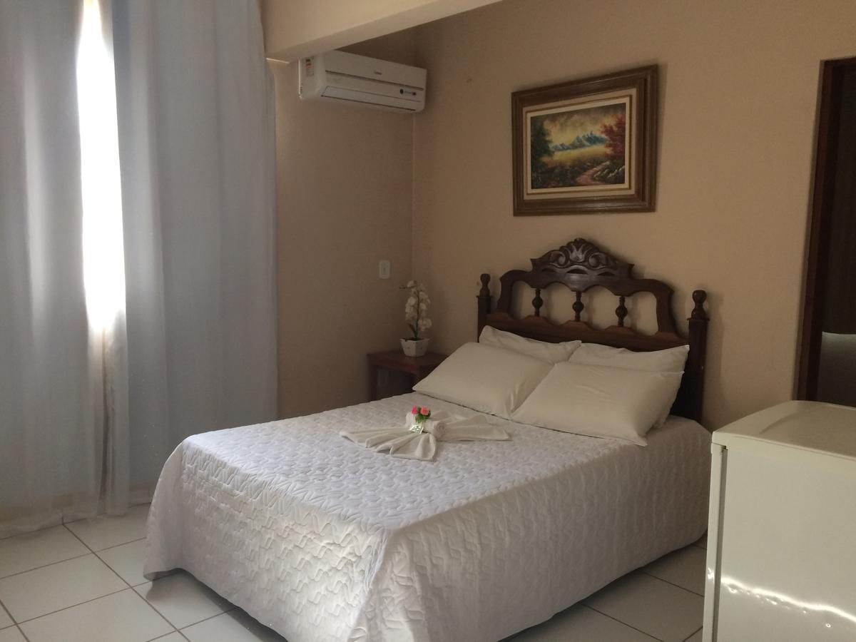 Hotel Vale Verde Santa Maria do Suaçuí Kültér fotó